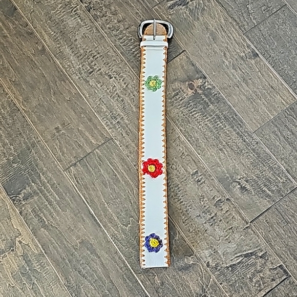 Women's Genuine Leather Boho Style Flowered Belt - Size Large - Picture 4 of 9